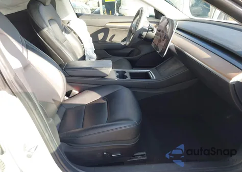 2022 Tesla Model 3 Long Range Dual Motor All-Wheel Drive z USA, uszkodzony, nr VIN 5YJ3E1EB9NF183244